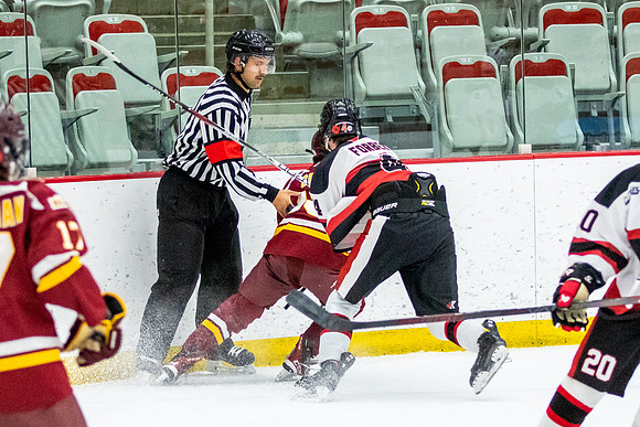 2023-11.08-Bisons-Edge-9555