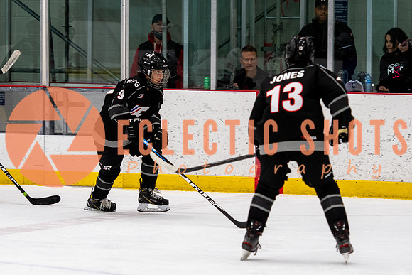 RMC2021-11-10-VanNWHawks-RinkWinnipeg-4341